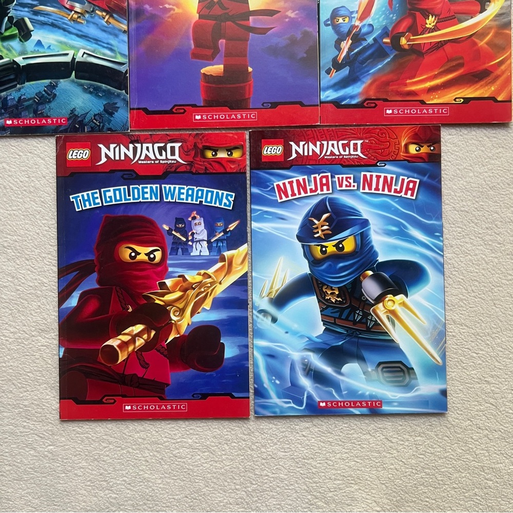 Ninjago Lego Paper Books Set of 5 The Quest For The Crystal Scholastic - Picture 5 of 9